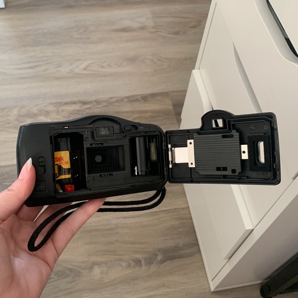 KODAK STAR 710 FILM CAMERA - Picture 4 of 5